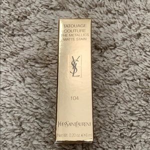 Yves Saint Laurent Tatouage. Couture matte stain